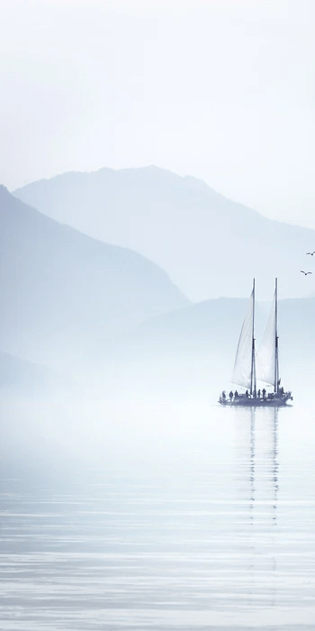 Papier peint Lac Annecy Navigation - H234 x L117 - Matière Softouch
