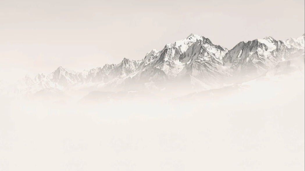 Papier peint Mont Blanc dans la brume sépia