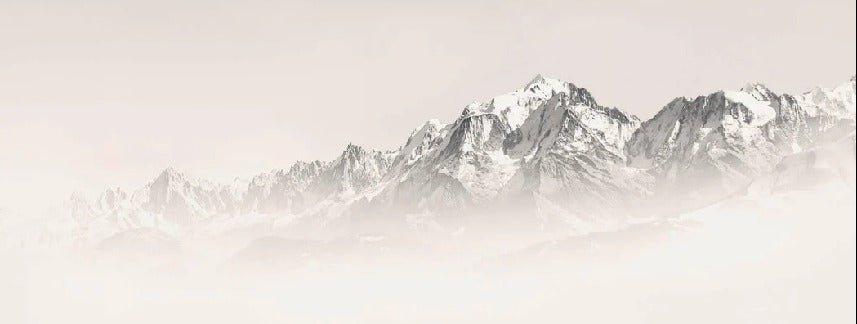 Papier peint Mont Blanc dans la brume sépia