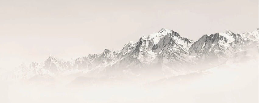 Papier peint Mont Blanc dans la brume sépia