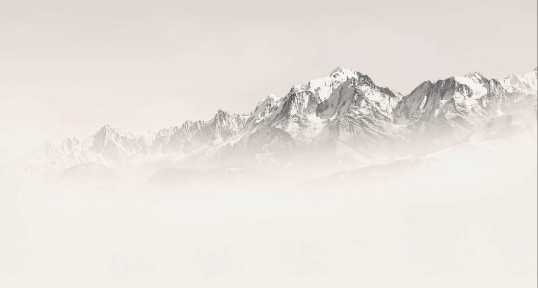 Papier peint Mont Blanc dans la brume sépia