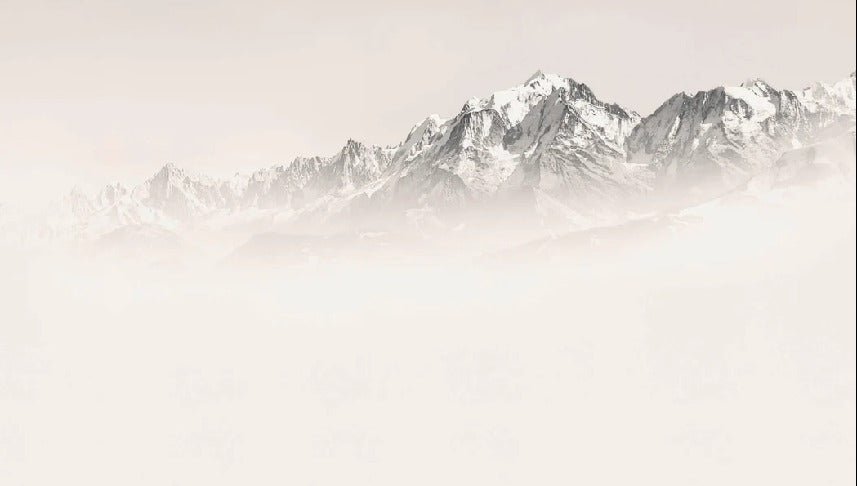 Papier peint Mont Blanc dans la brume sépia