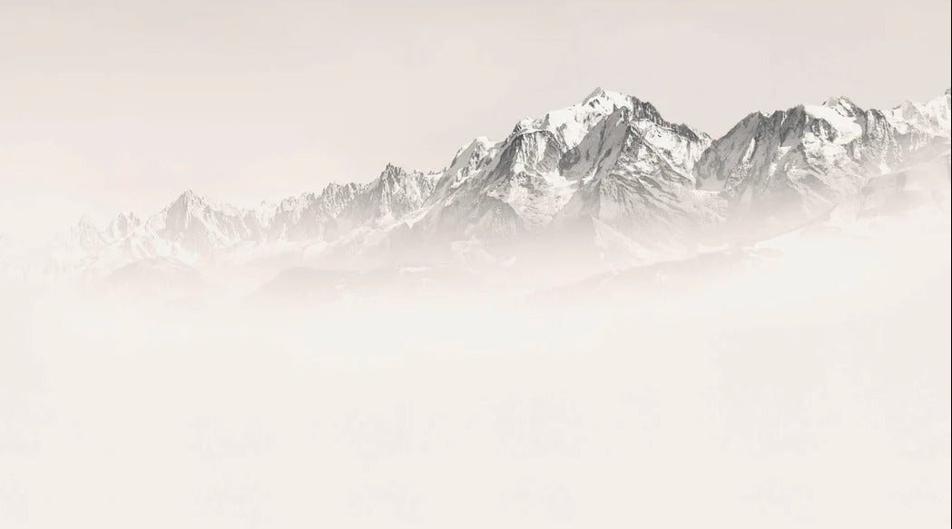 Papier peint Mont Blanc dans la brume sépia