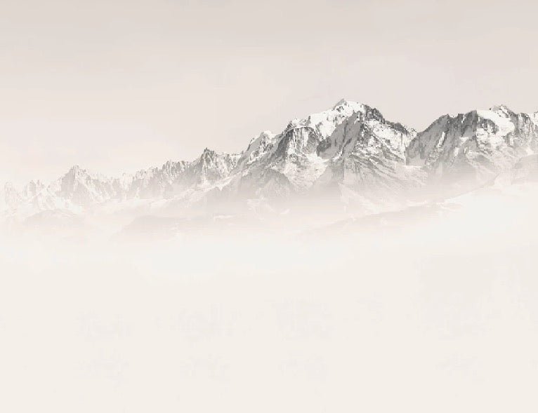 Papier peint Mont Blanc dans la brume sépia