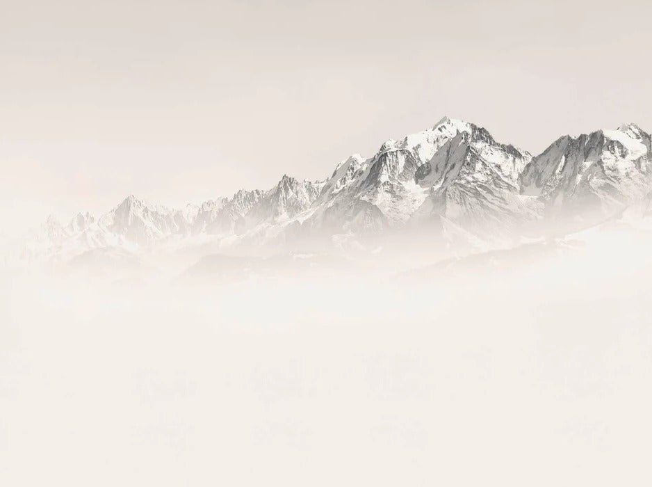 Papier peint Mont Blanc dans la brume sépia