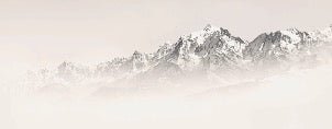 Papier peint Mont Blanc dans la brume sépia