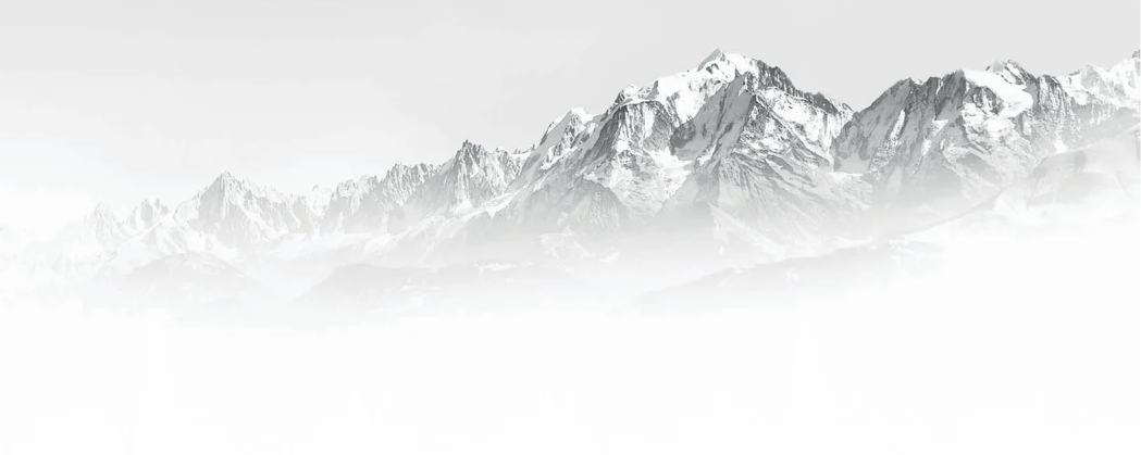 Papier peint Mont Blanc dans la brume noir et blanc