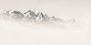 Papier peint Mont Blanc dans la brume sépia