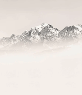 Papier peint Mont Blanc dans la brume sépia