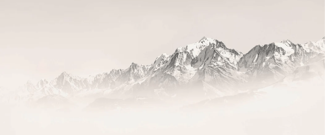 Papier peint Mont Blanc dans la brume sépia