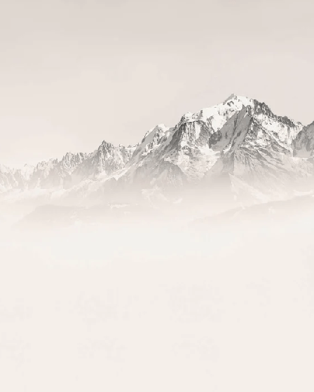 Papier peint Mont Blanc dans la brume sépia